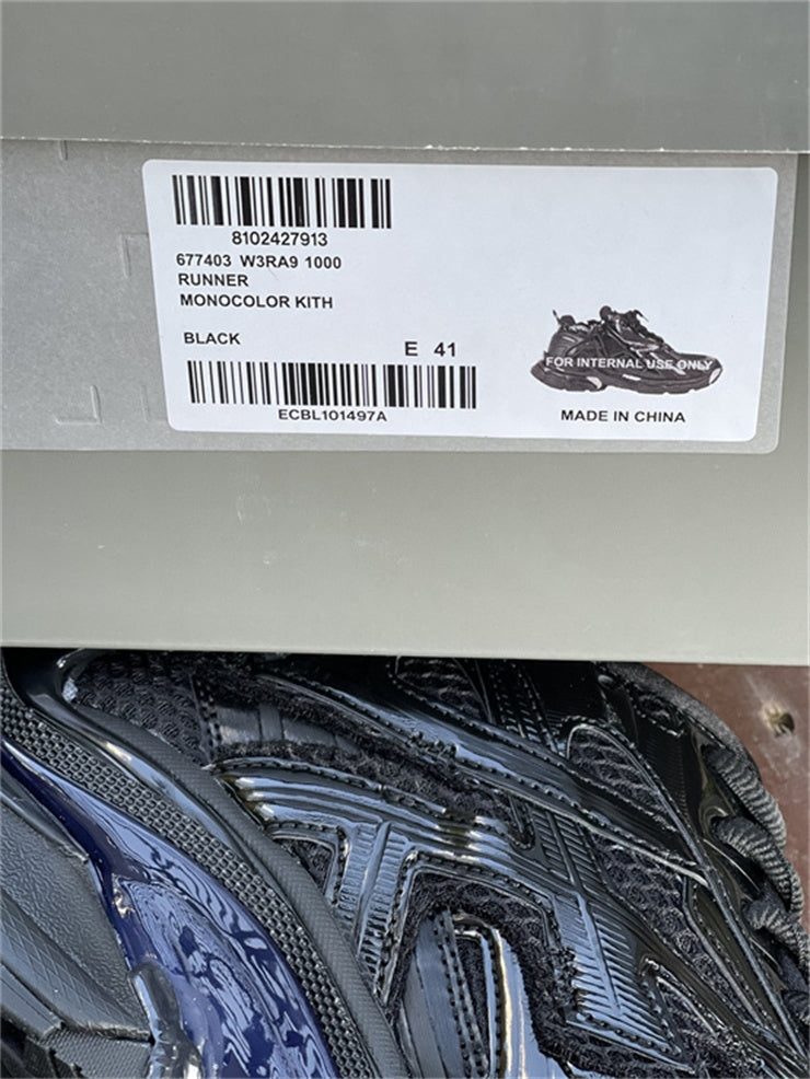 Black Runners