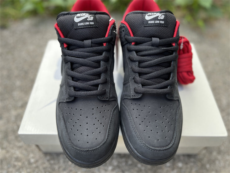 Supreme x Nike SB Dunk Low Black