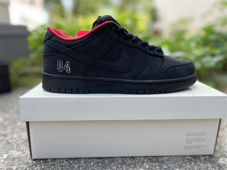 Supreme x Nike SB Dunk Low Black
