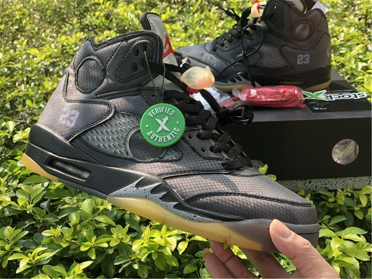 Off-White x Air Jordan 5 ‘Muslin’