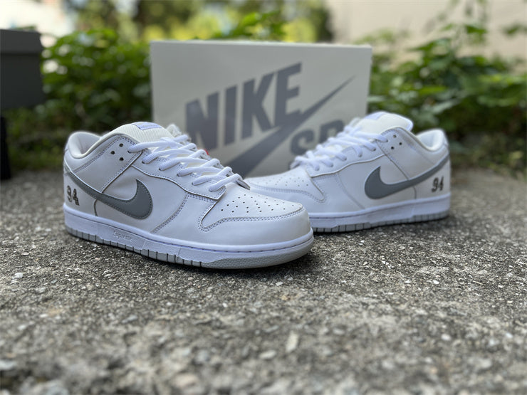 Supreme x Nike SB Dunk Low