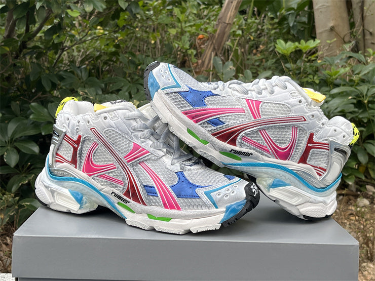 Multicolor Runners