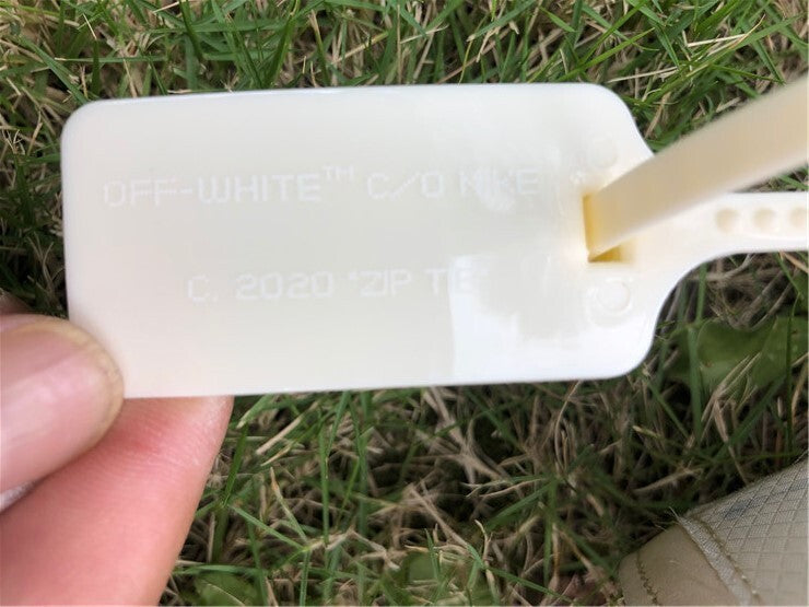 Off-White x Air Jordan 4 ‘Sail’