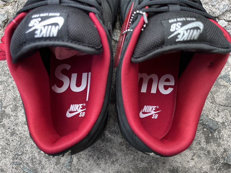 Supreme x Nike SB Dunk Low Black