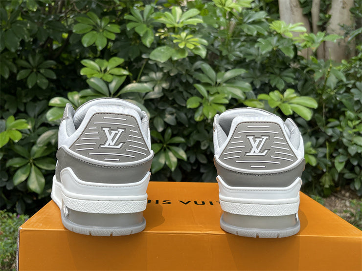 Grey Trainer