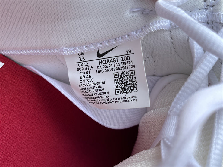 Supreme x Nike SB Dunk Low