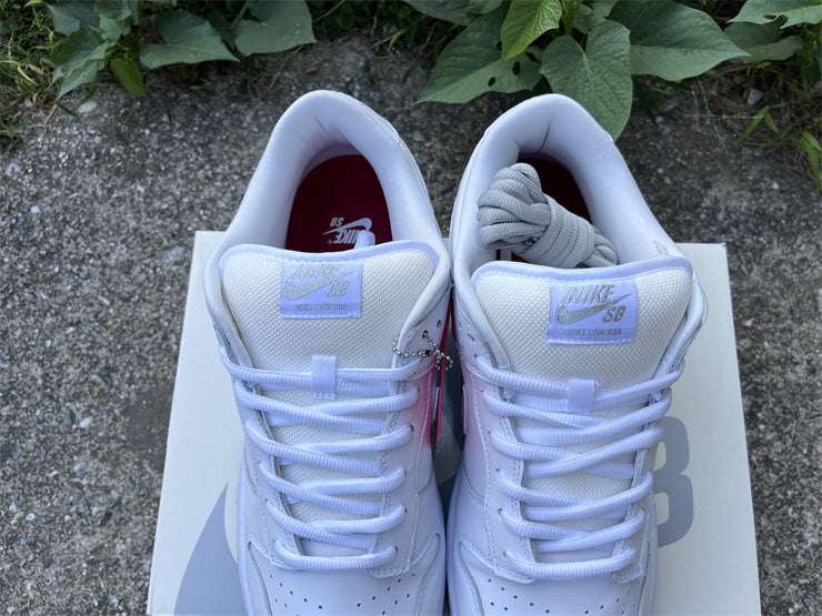 Supreme x Nike SB Dunk Low