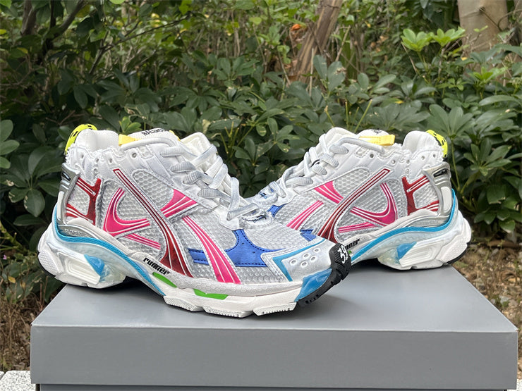 Multicolor Runners
