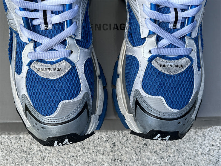 White and Blue Runners