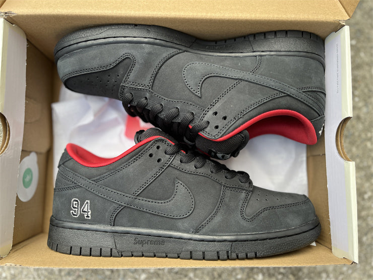 Supreme x Nike SB Dunk Low Black