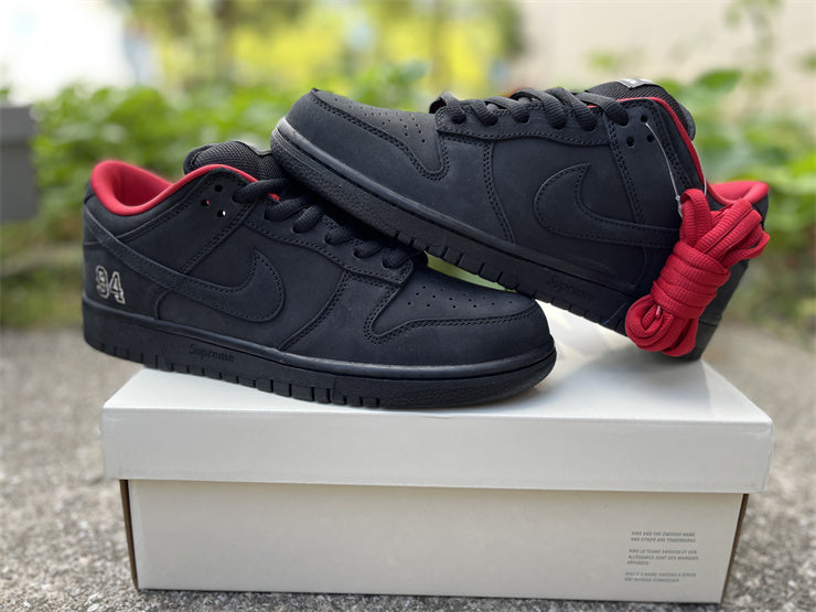 Supreme x Nike SB Dunk Low Black